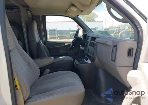2006 Chevrolet Express Work Van из США, поврежденный, VIN 1GCGG29V161238317